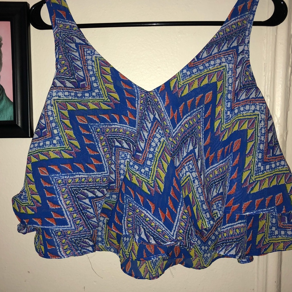 Chiffon patterned crop top. Size M